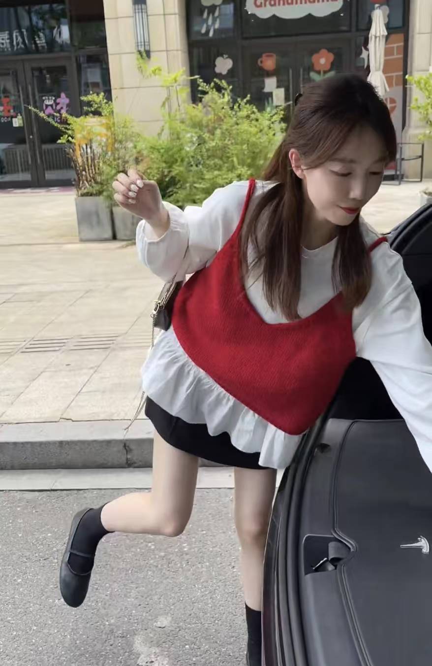 Korean Style Ruffled Shirt and Vest Two-Piece Set for Early Autumn
